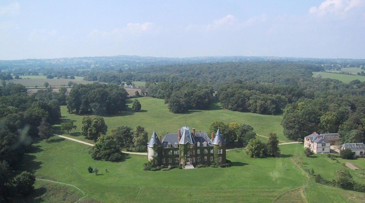 Chateau De Bostz Besson Eksteriør bilde